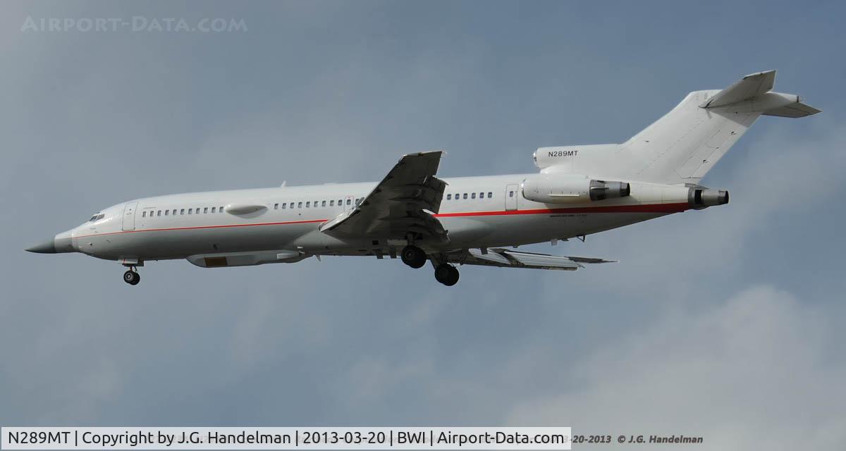 N289MT, 1981 Boeing 727-223 C/N 22467, On final to 28.