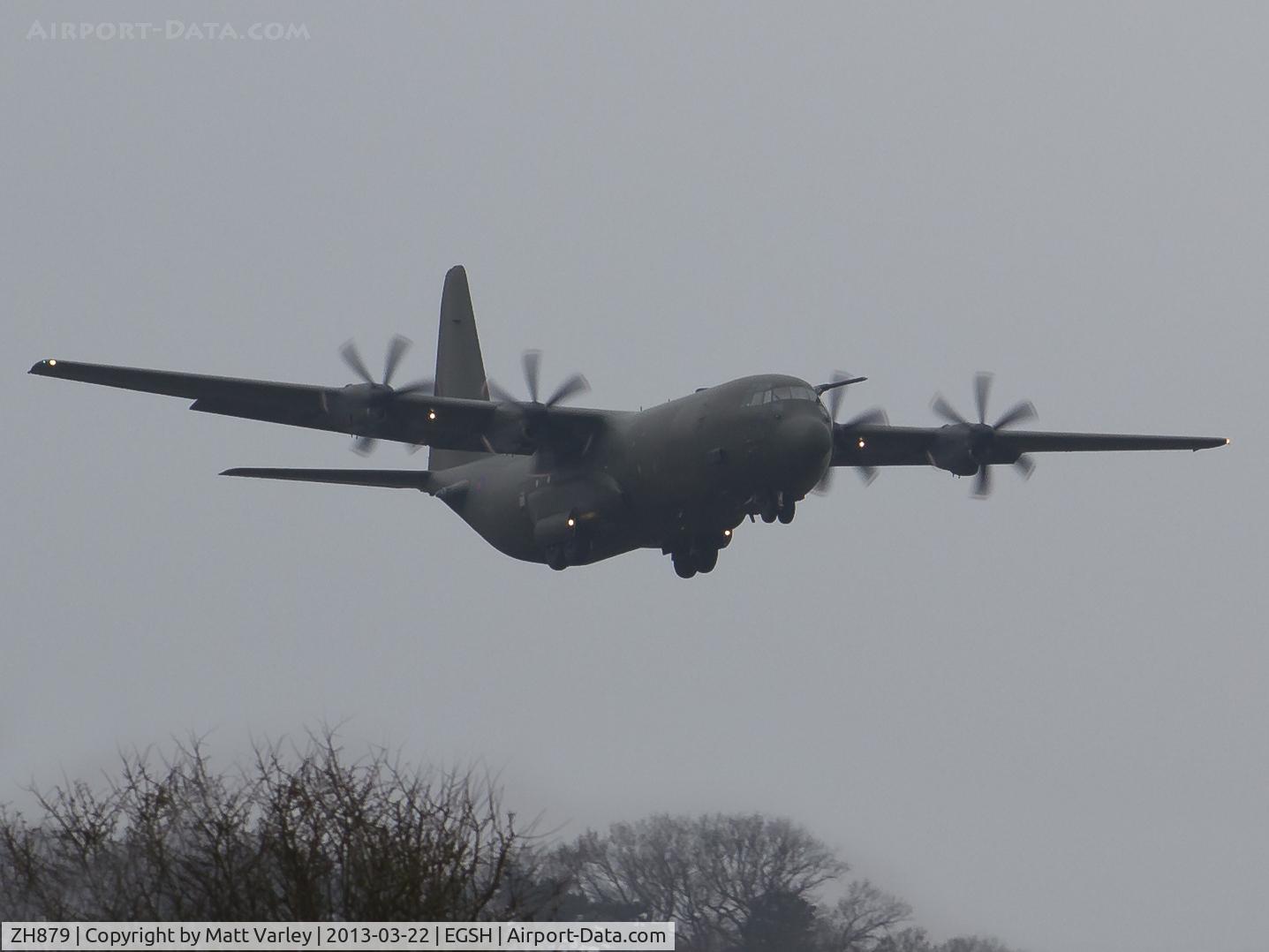 ZH879, 1998 Lockheed Martin C-130J-30 Hercules C.4 C/N 382-5463, Performing an approach at a gloomy EGSH.