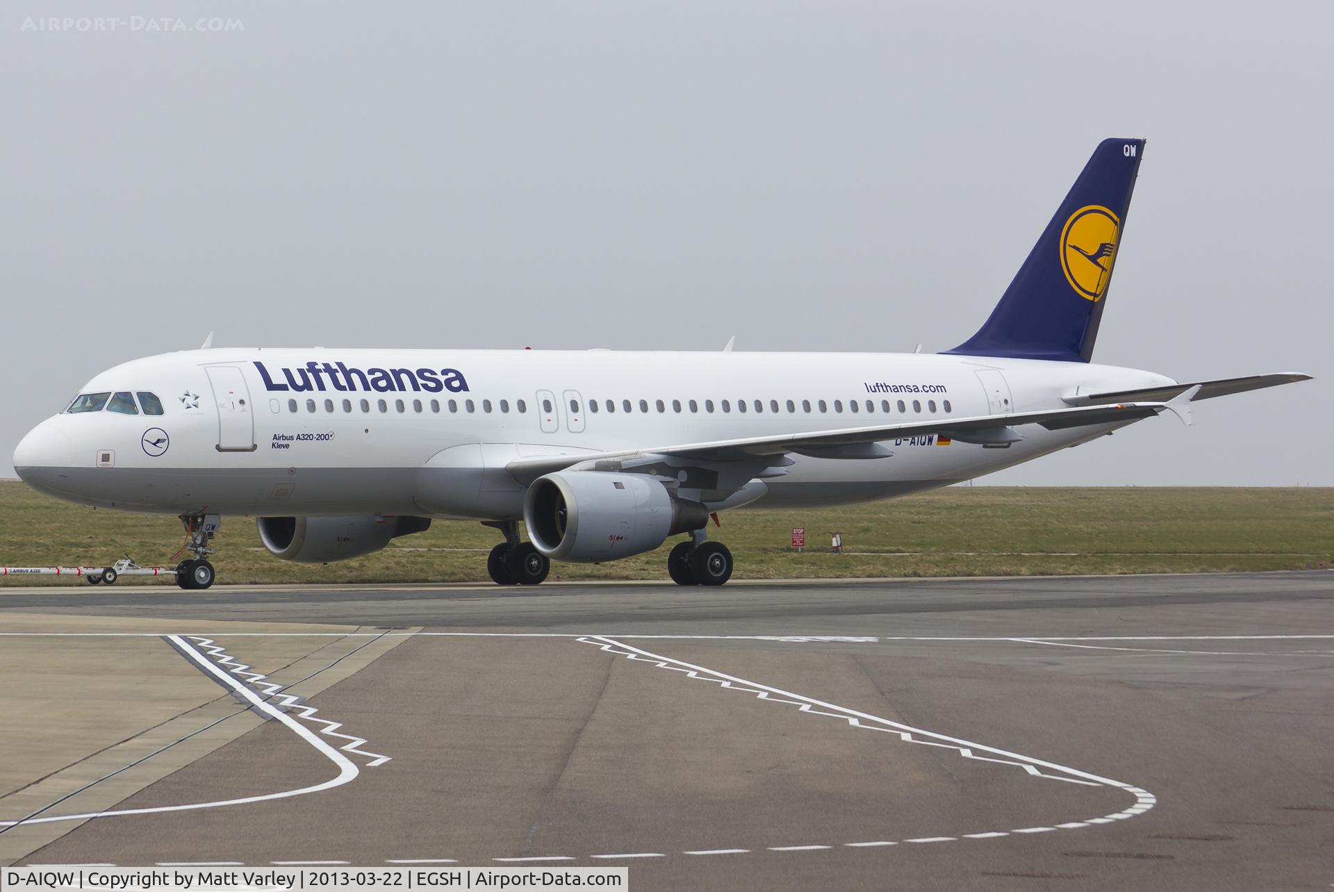 D-AIQW, 2000 Airbus A320-211 C/N 1367, Fresh out of spray.