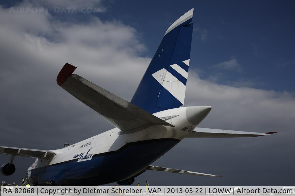 RA-82068, 1993 Antonov An-124-100 Ruslan C/N x770051359127, Polet Antonov 124