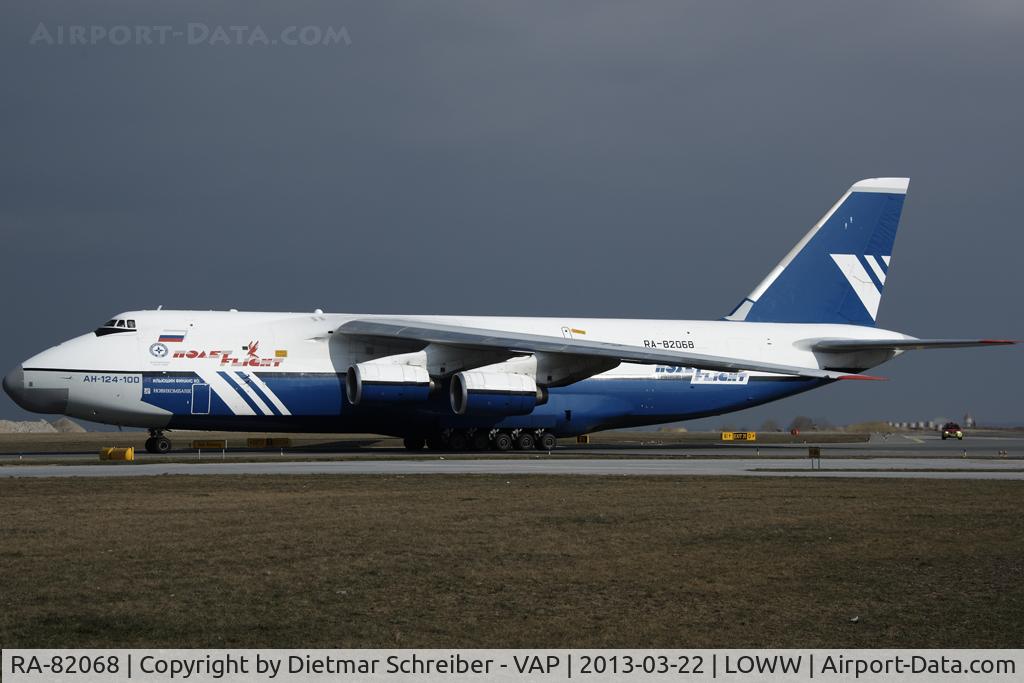 RA-82068, 1993 Antonov An-124-100 Ruslan C/N x770051359127, Polet Antonov 124