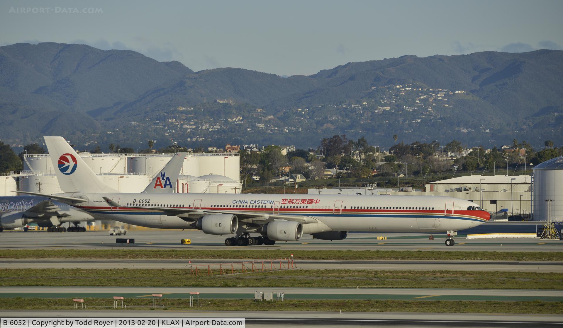 B-6052, 2003 Airbus A340-642 C/N 514, Taxiing to gate at LAX