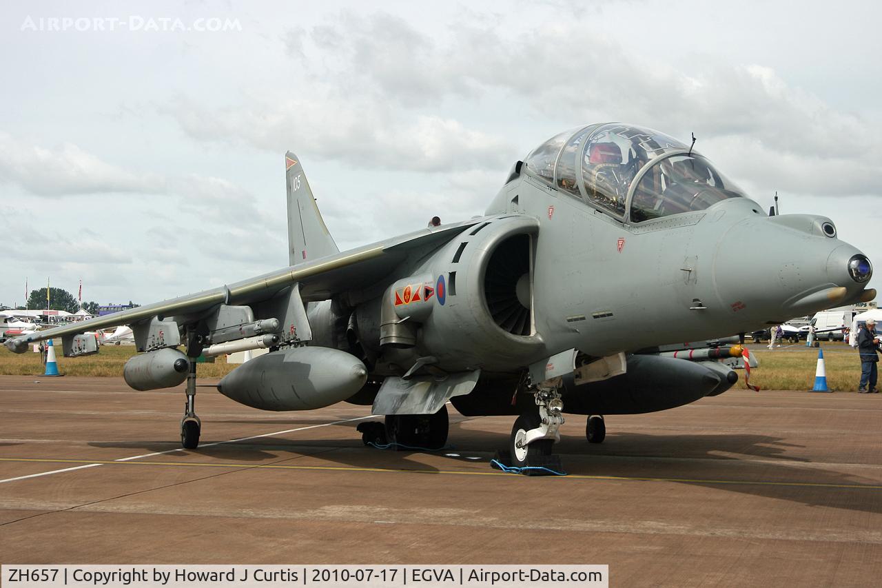 ZH657, 1994 British Aerospace Harrier T.10 C/N TX005, Coded 105, 4 Squadron markings.
