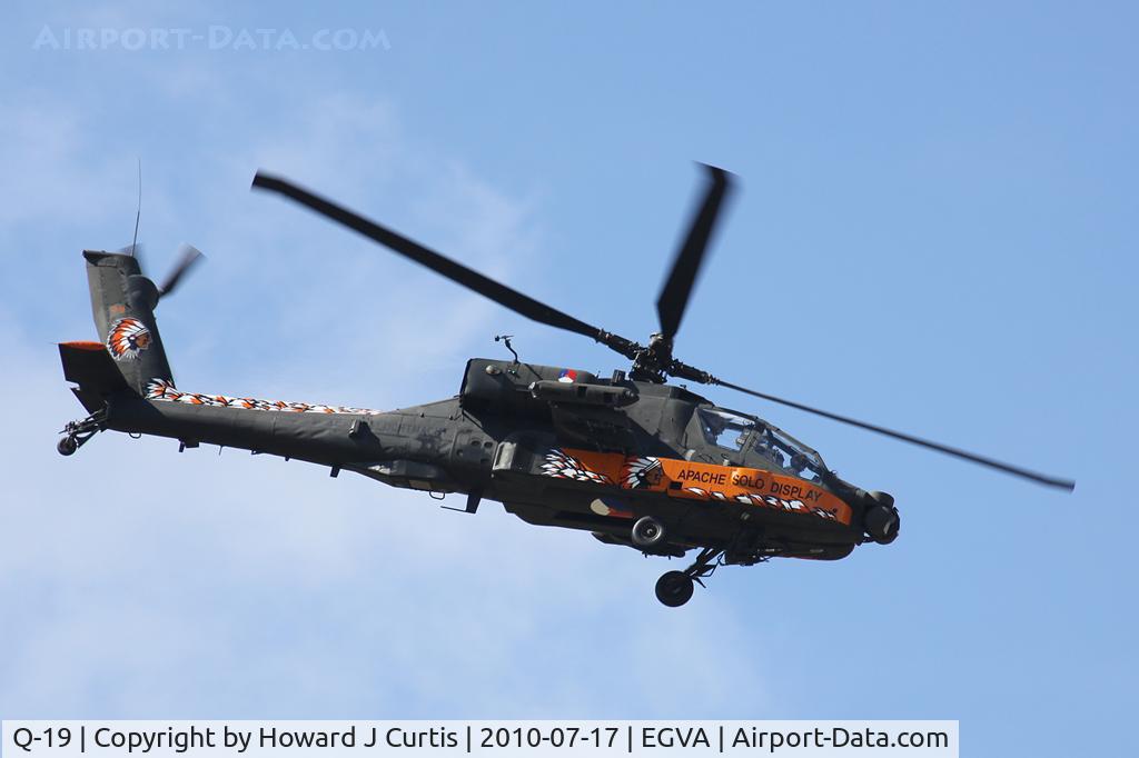 Q-19, Boeing AH-64DN Apache C/N DN019, At RIAT 2010. KLu Apache solo display.