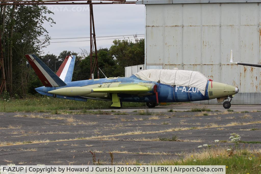 F-AZUP, Fouga CM-170R Magister C/N 527, Patrouille de France colours.