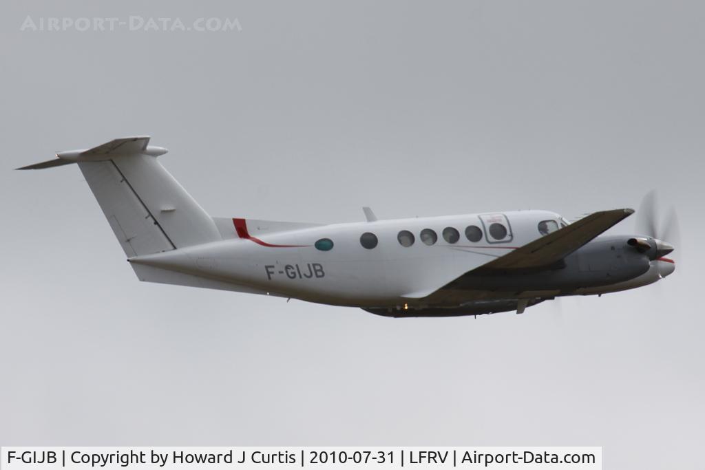 F-GIJB, 1974 Beech 200 Super King Air C/N BB-13, Privately owned.