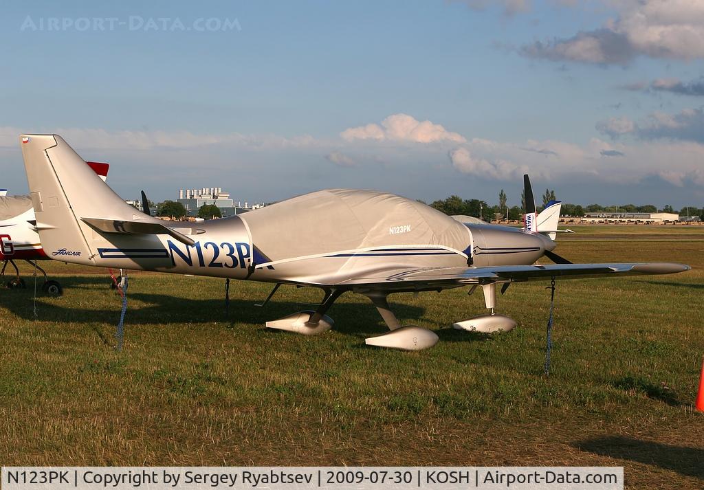 N123PK, 1998 Lancair ES C/N LRK-017, Oshkosh 2009