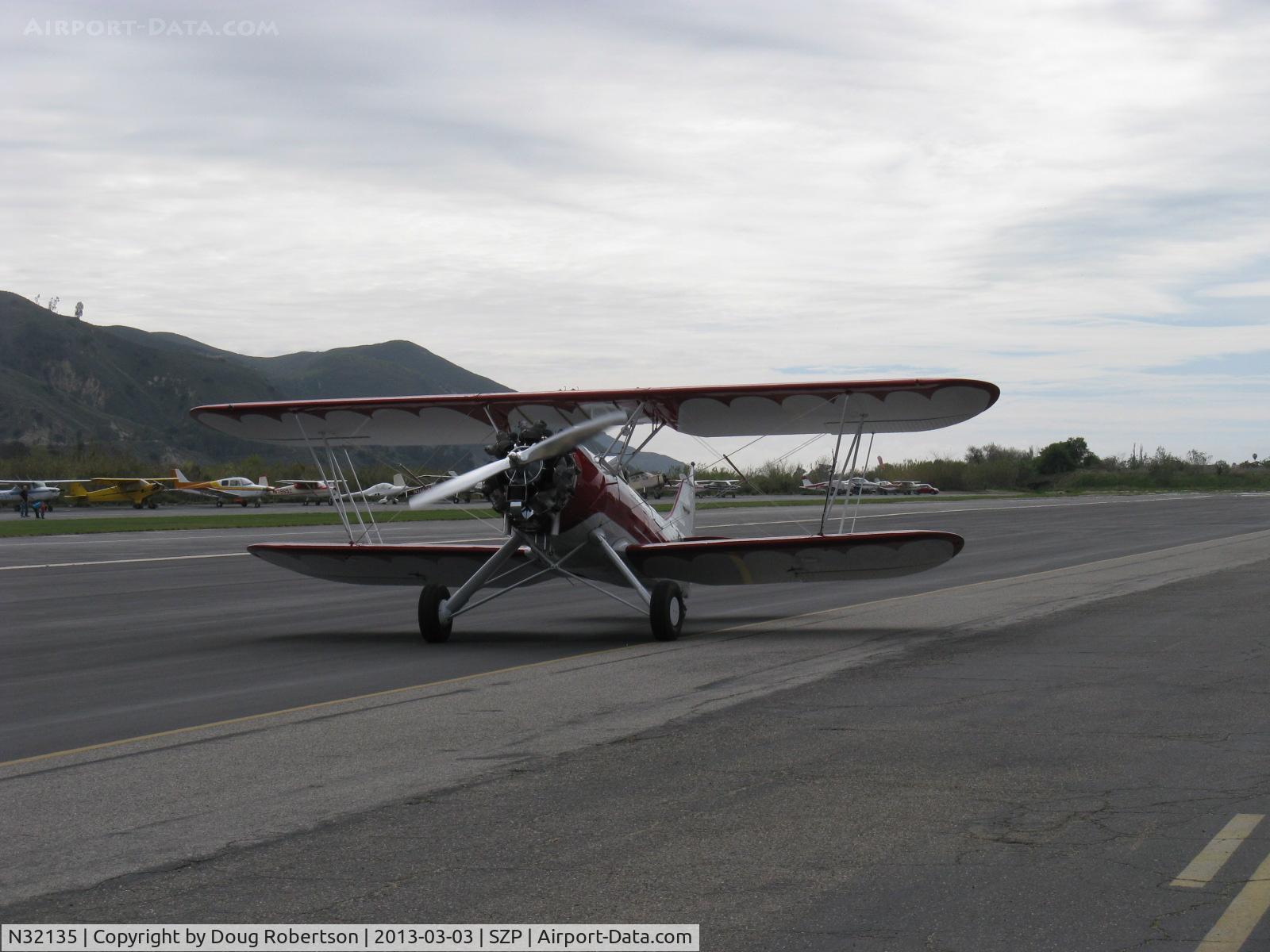 N32135, 1941 Waco UPF-7 C/N 5767, 1941 Waco UPF-7, Continental W670 220 Hp, taxi