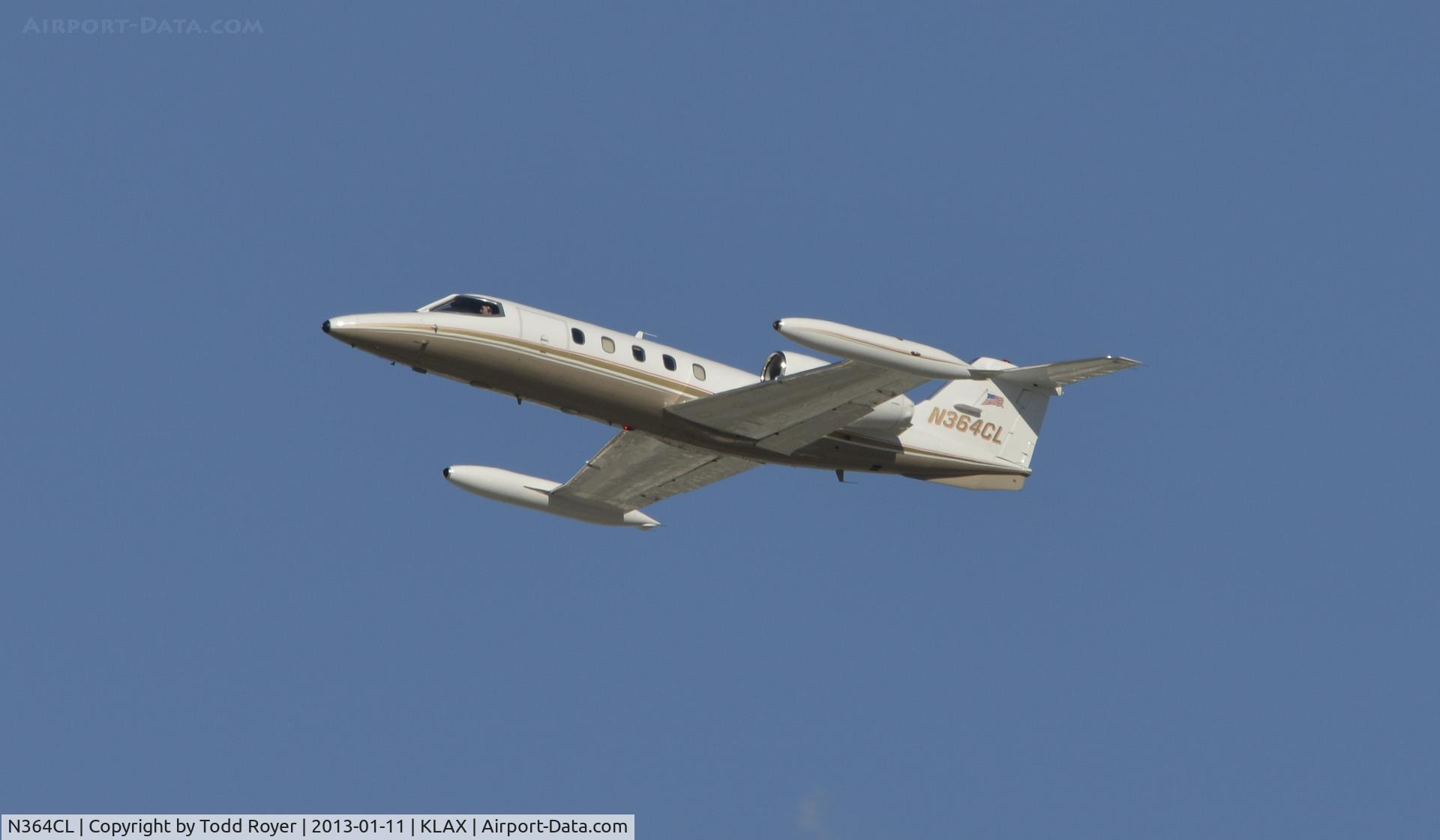 N364CL, 1981 Gates Learjet 35 C/N 383, Departing LAX