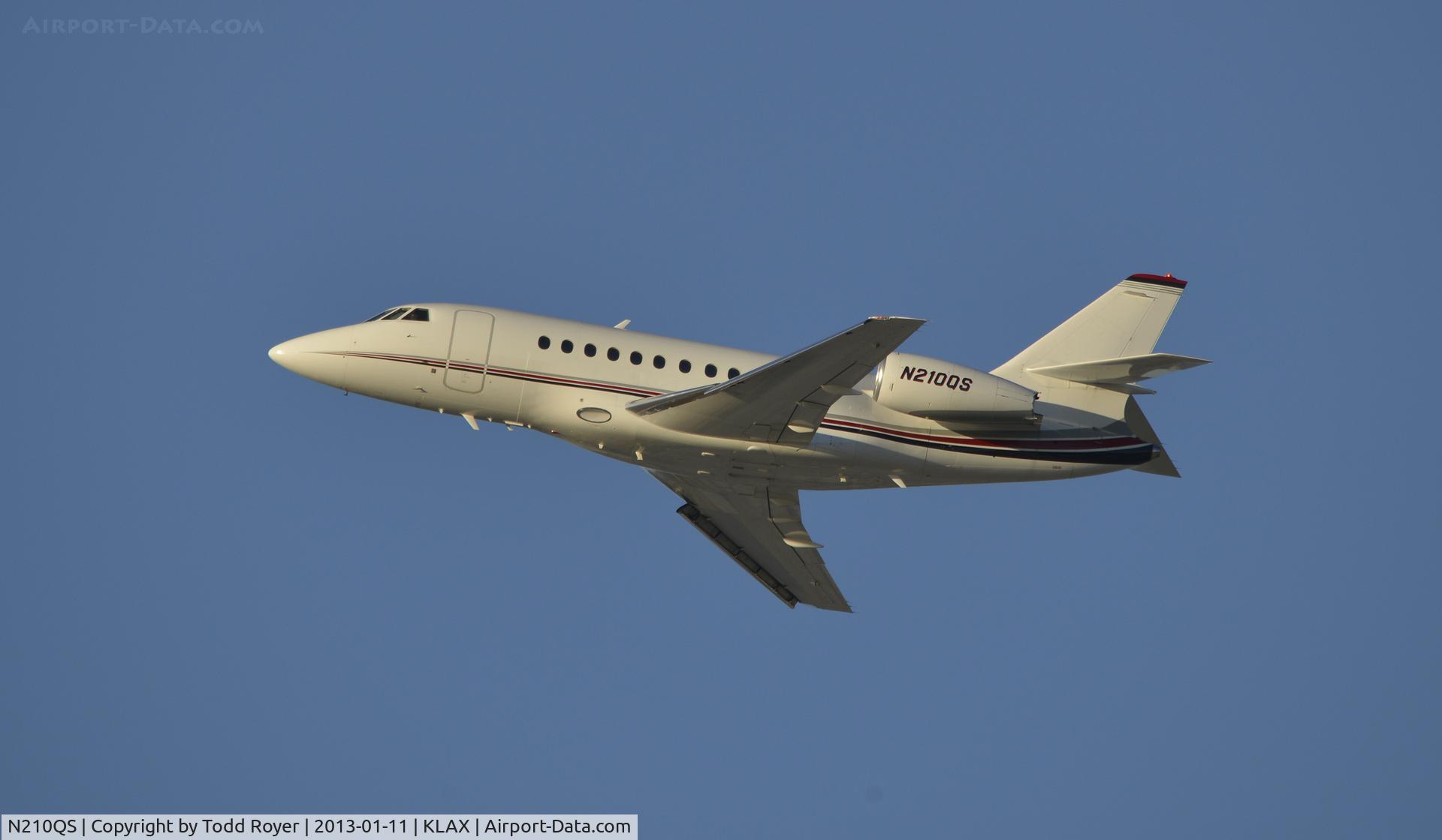 N210QS, 2003 Dassault Falcon 2000 C/N 211, Departing LAX