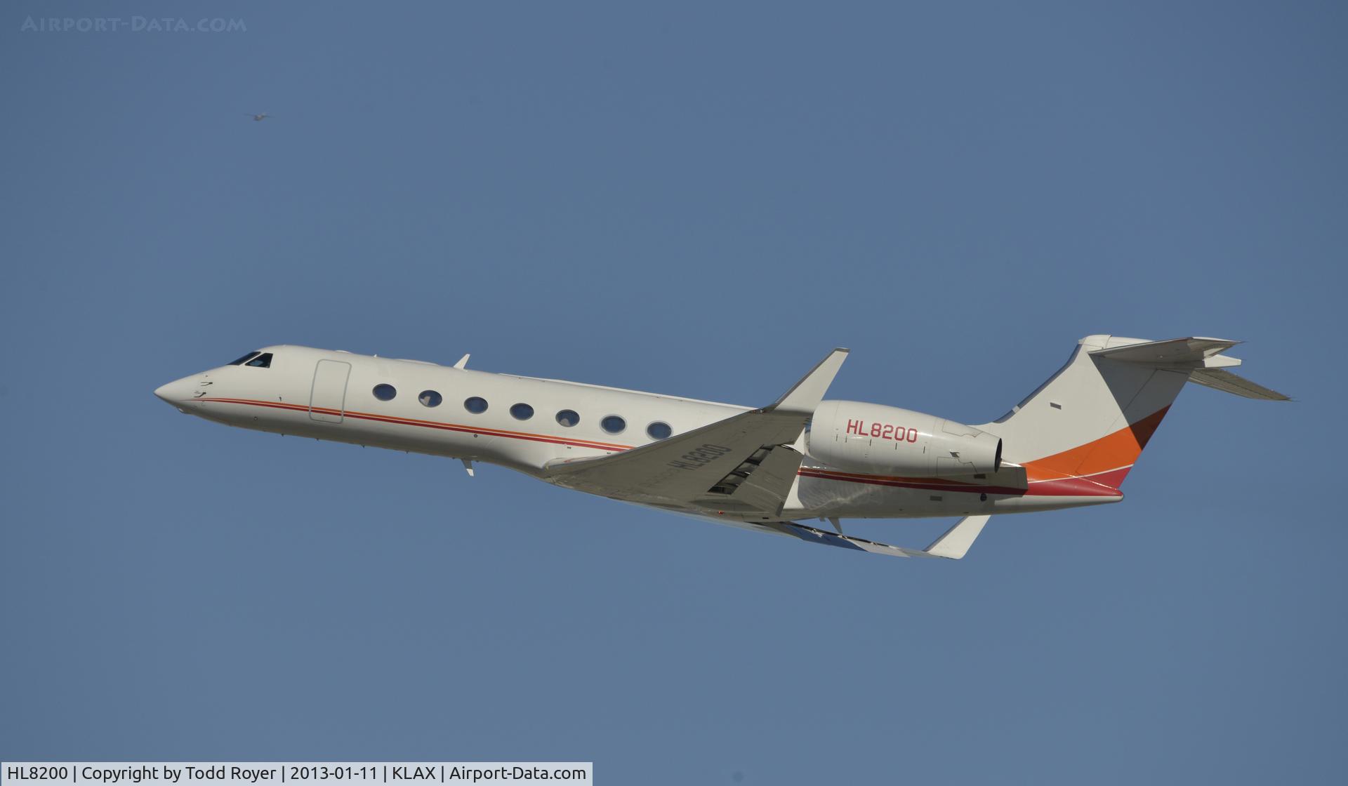 HL8200, 2009 Gulfstream Aerospace GV-SP (G550) C/N 5233, Departing LAX