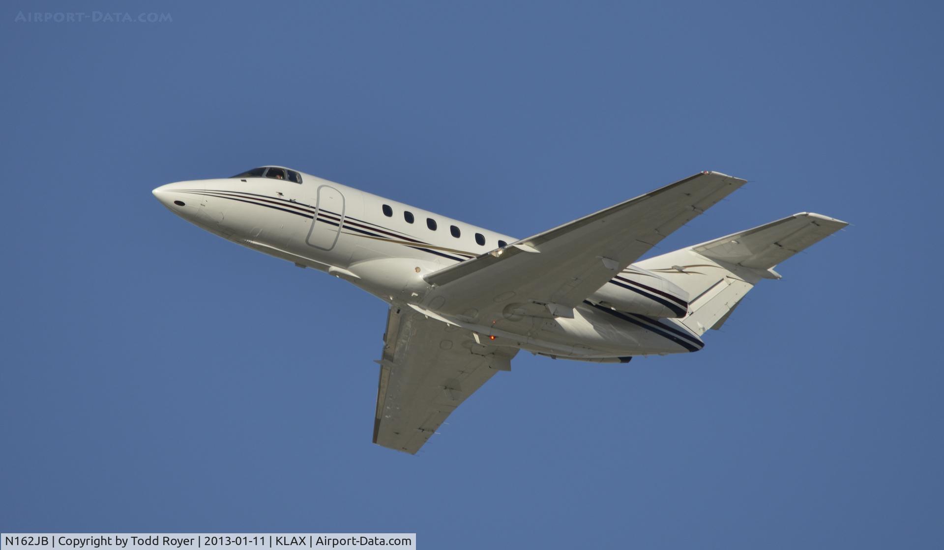 N162JB, 2001 Raytheon Hawker 800XP C/N 258509, Departing LAX