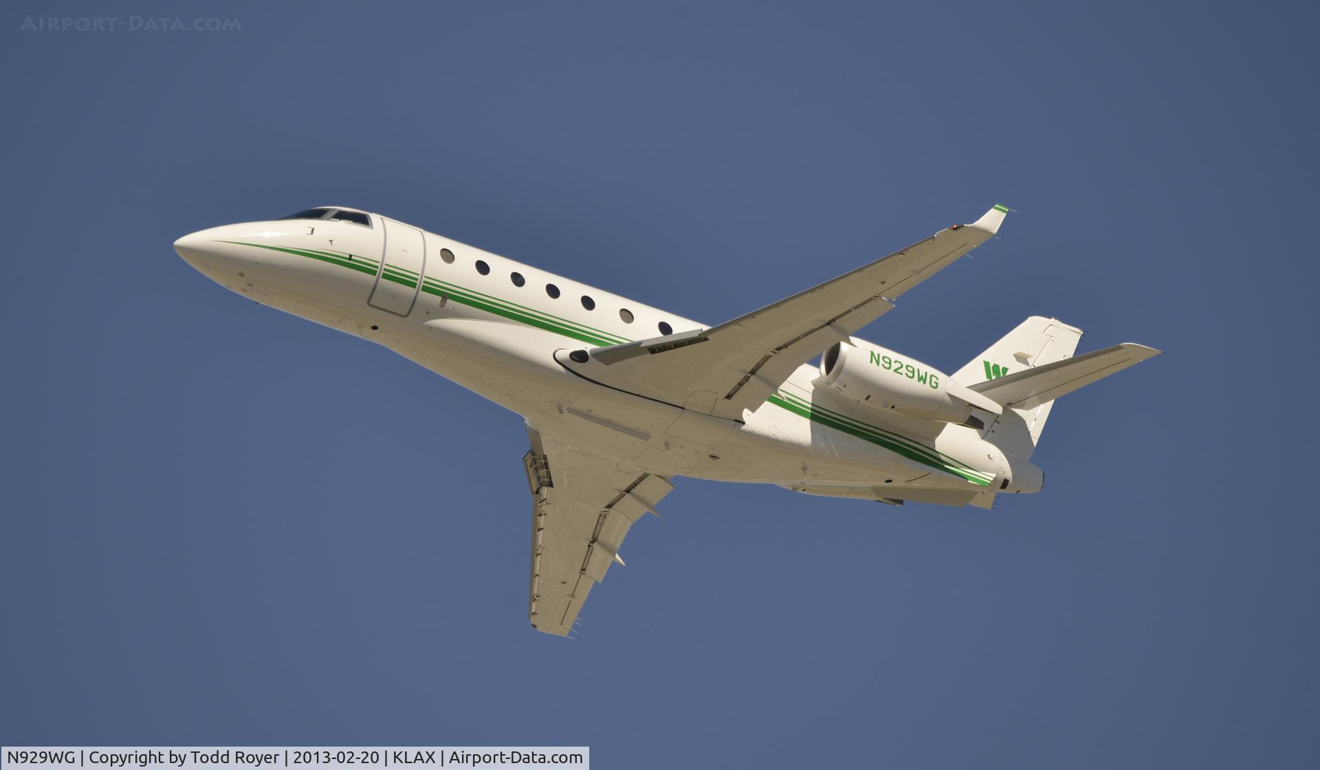 N929WG, 2010 Israel Aircraft Industries Gulfstream 200 C/N 239, Departing LAX