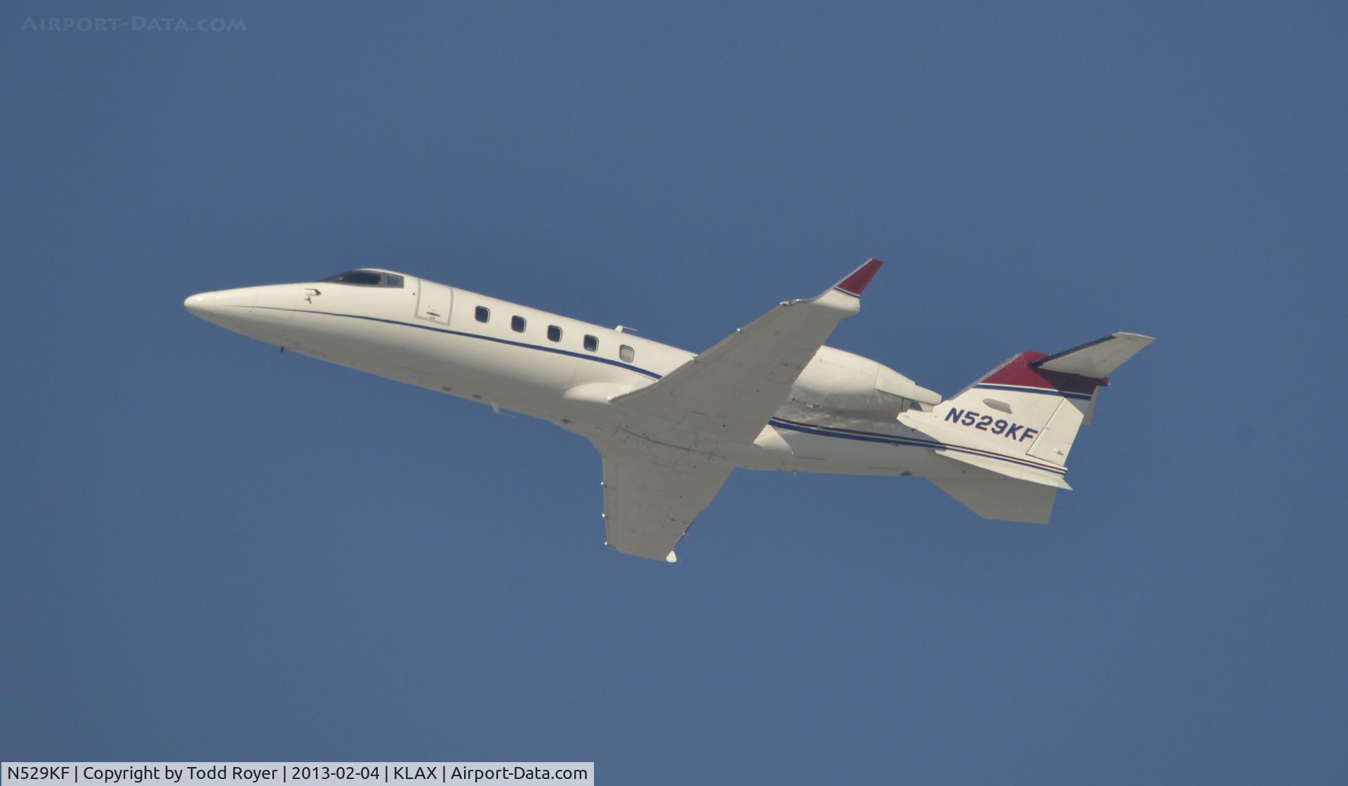 N529KF, 1995 Learjet Inc 60 C/N 064, Departing LAX
