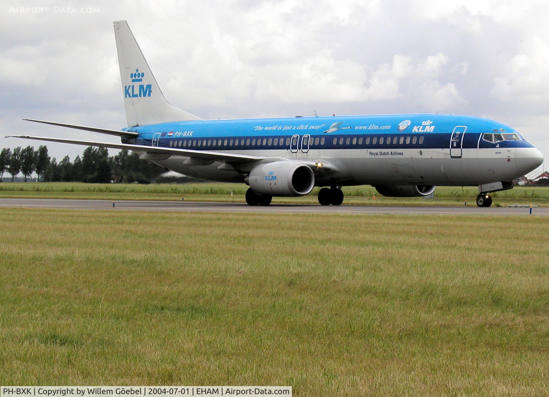 PH-BXK, 2000 Boeing 737-8K2 C/N 29598, Taxi to the gate of Schiphol Airport ( In the very old colour)