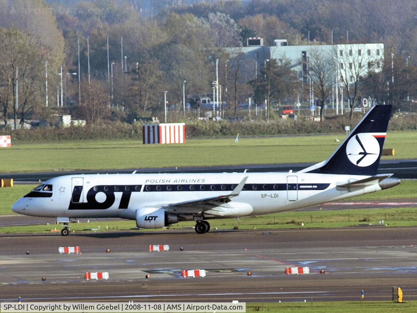 SP-LDI, 2005 Embraer 170LR (ERJ-170-100LR) C/N 17000073, Taxi to runway 09 for take off