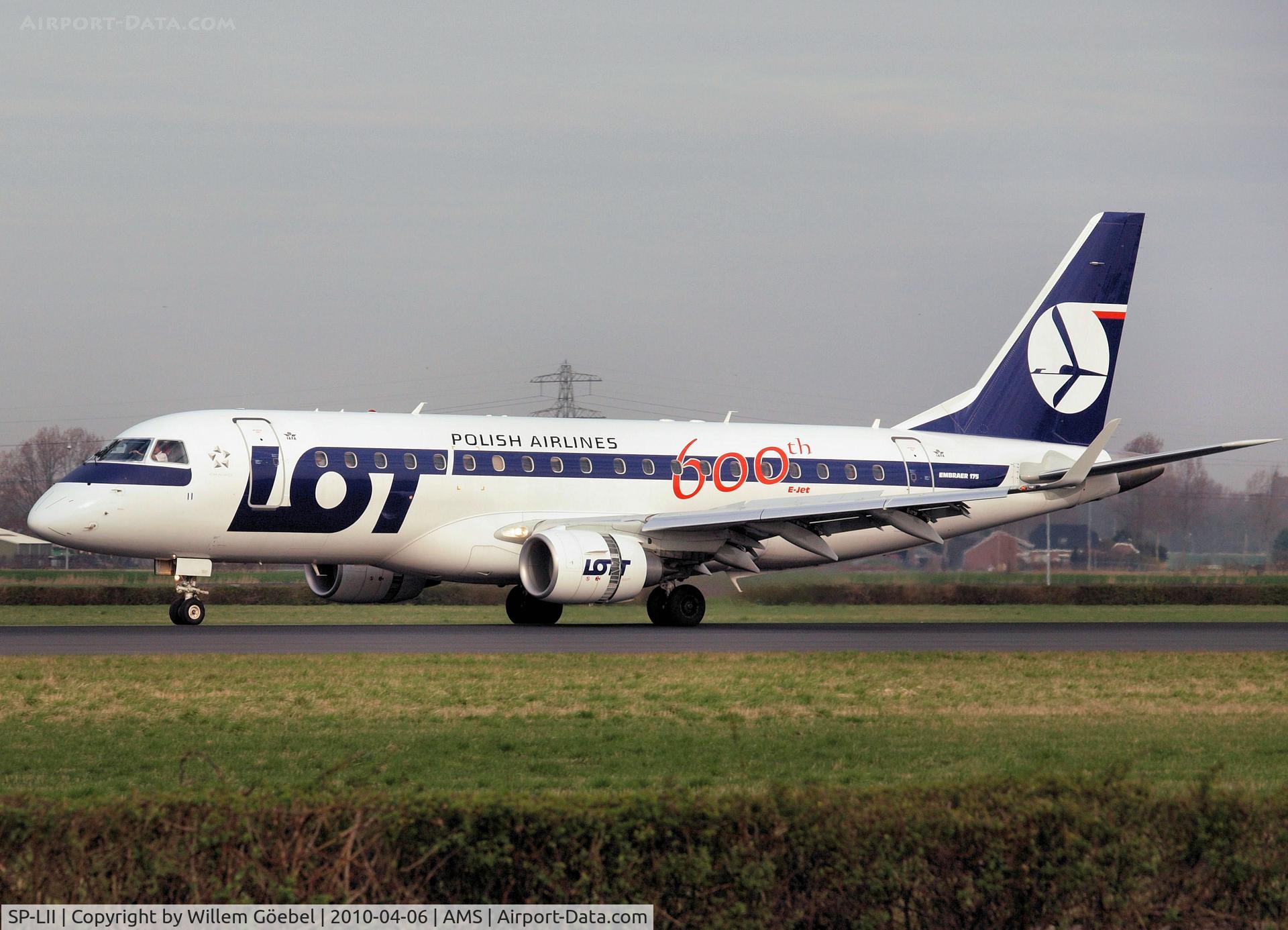 SP-LII, 2009 Embraer 175LR (ERJ-170-200LR) C/N 17000290, Landing on runway R18 of Schiphol Airport (