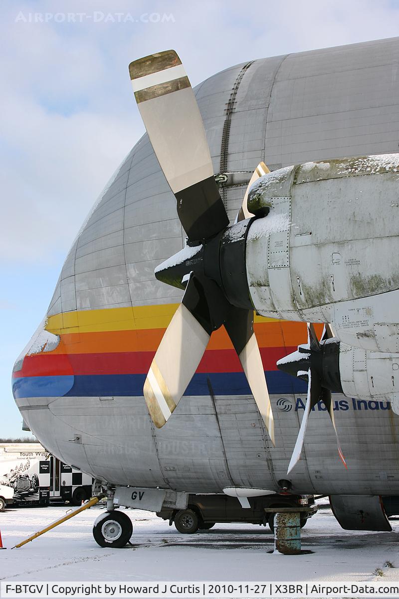 F-BTGV, Aero Spacelines 377SGT Super Guppy Turbine C/N 0001, Close up of the nose in the snow. Bruntingthorpe, Leics.