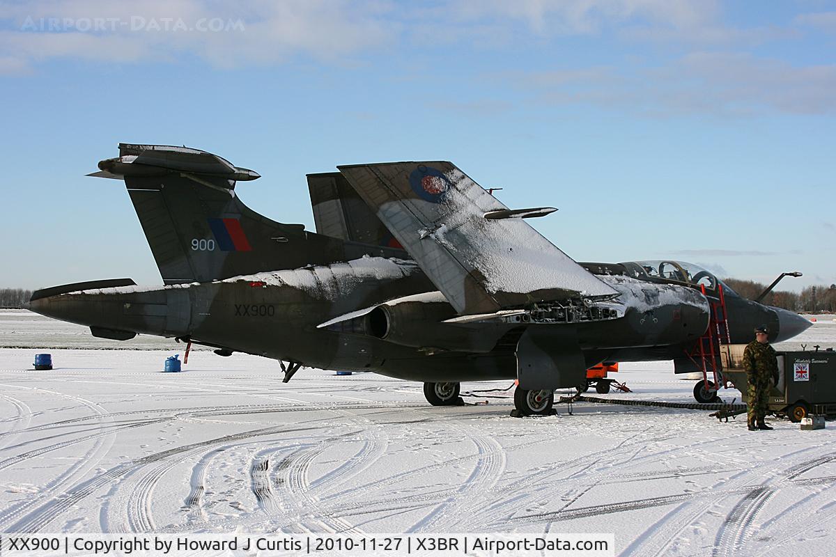 XX900, 1976 Hawker Siddeley Buccaneer S.2B C/N B3-05-75, Being run up - lovely sight and sound! Bruntingthorpe, Leics.