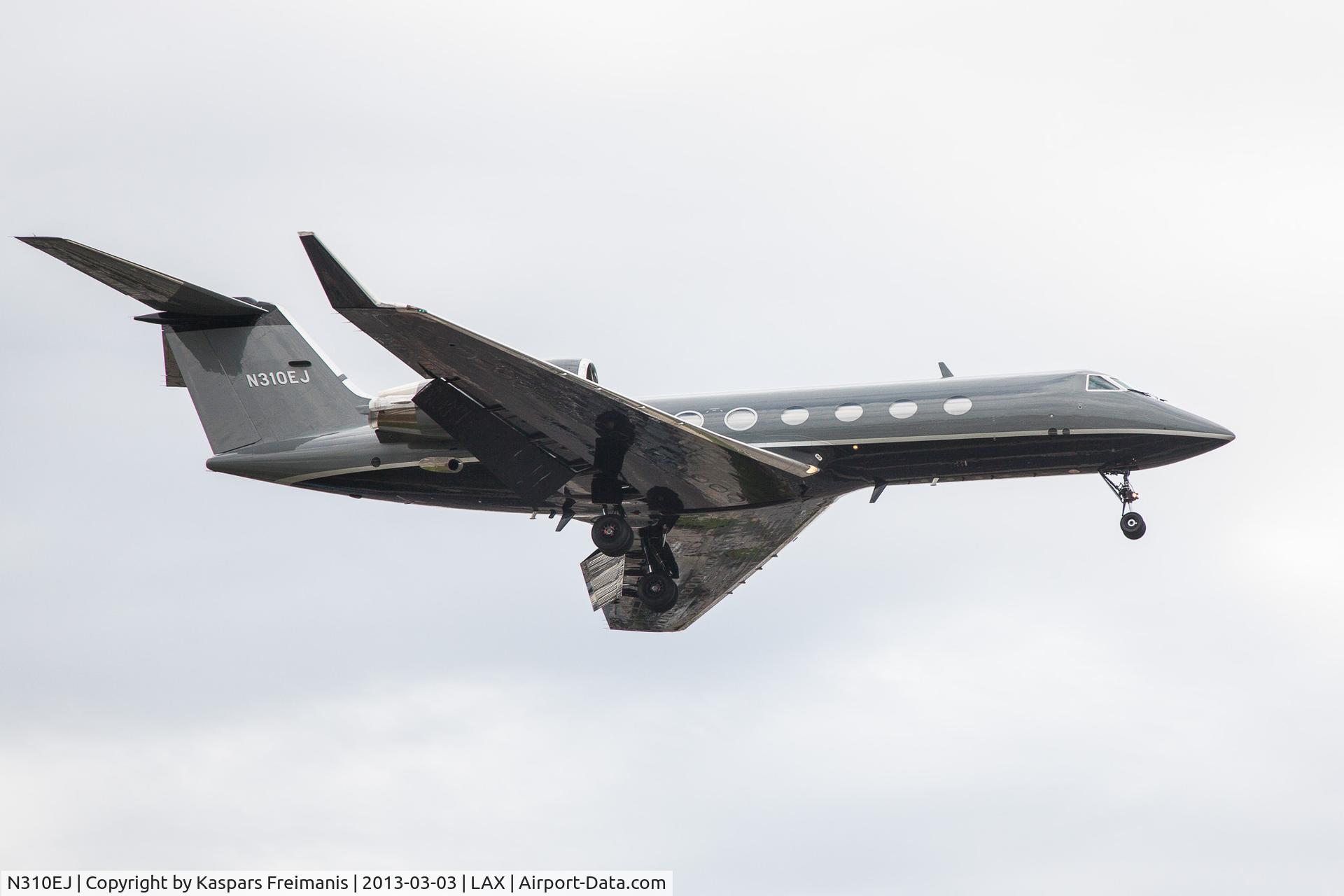 N310EJ, 1989 Gulfstream Aerospace G-IV C/N 1109, Landing to LAX airport at March 03, 2013 photo by @kasparsf