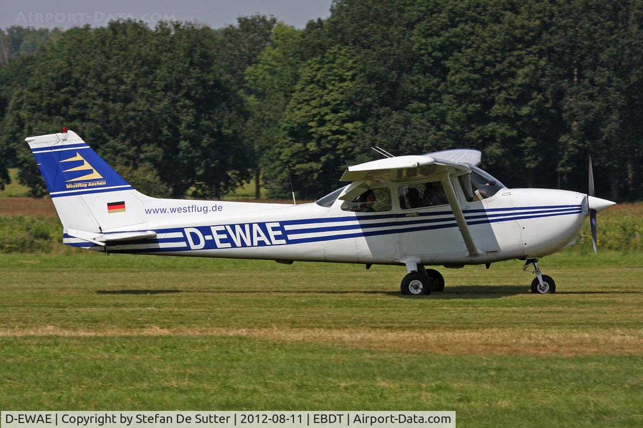D-EWAE, Cessna 172R C/N 172-80045, Schaffen Fly In 2012.