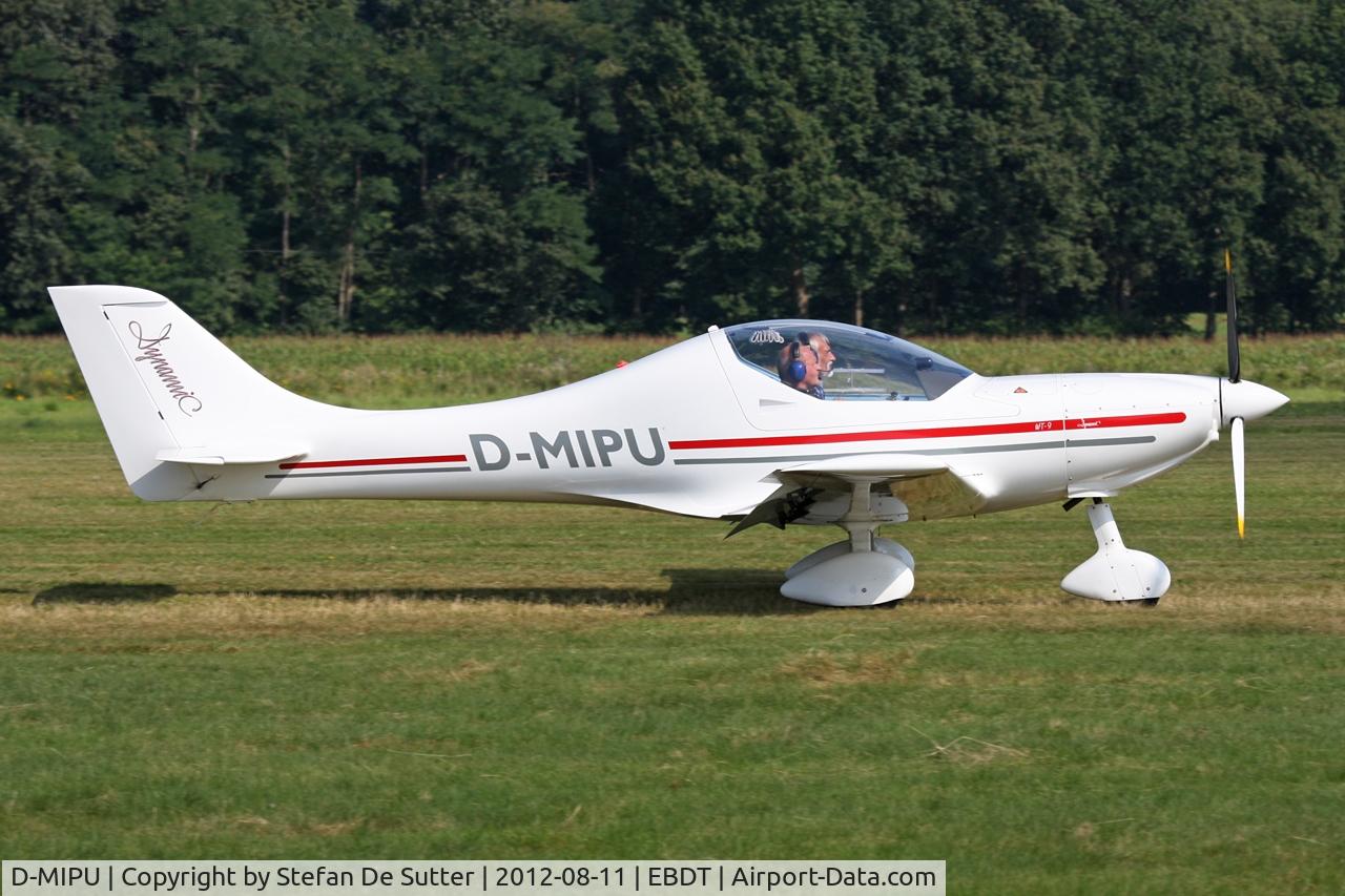 D-MIPU, 2007 Aerospool WT-9 Dynamic C/N DYK18/2007, Schaffen Fly In 2012.