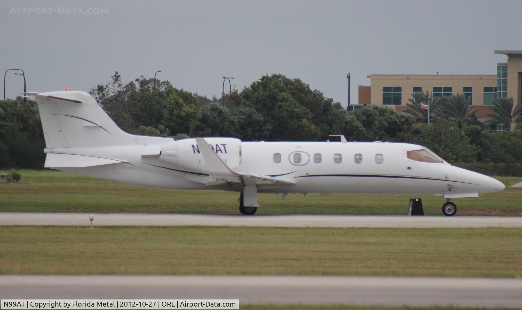 N99AT, 2000 Learjet 31A C/N 31A-202, Lear 31A at NBAA