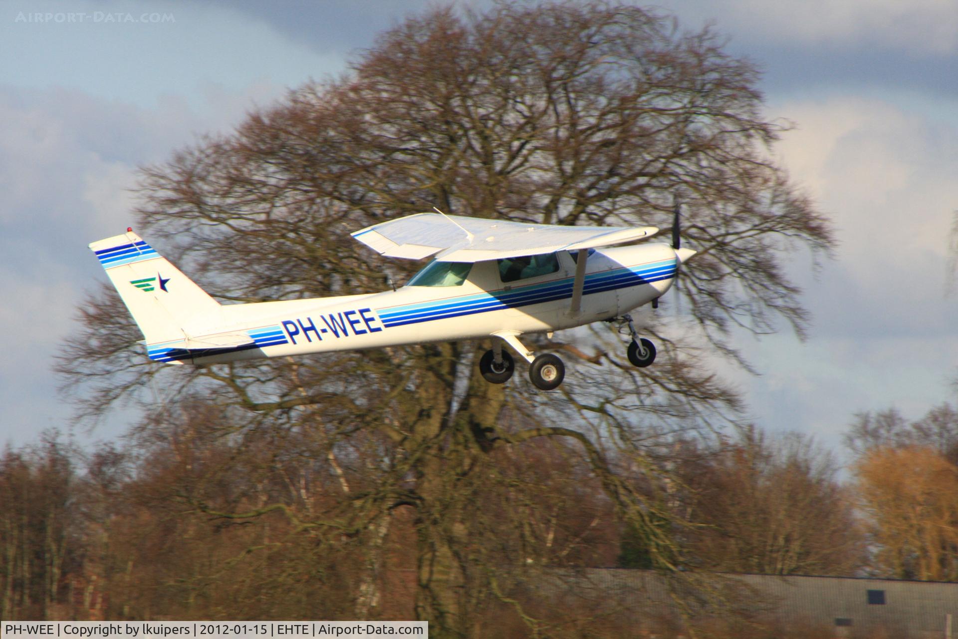 PH-WEE, 1977 Cessna 152 C/N 152-80083, At Teuge Airport