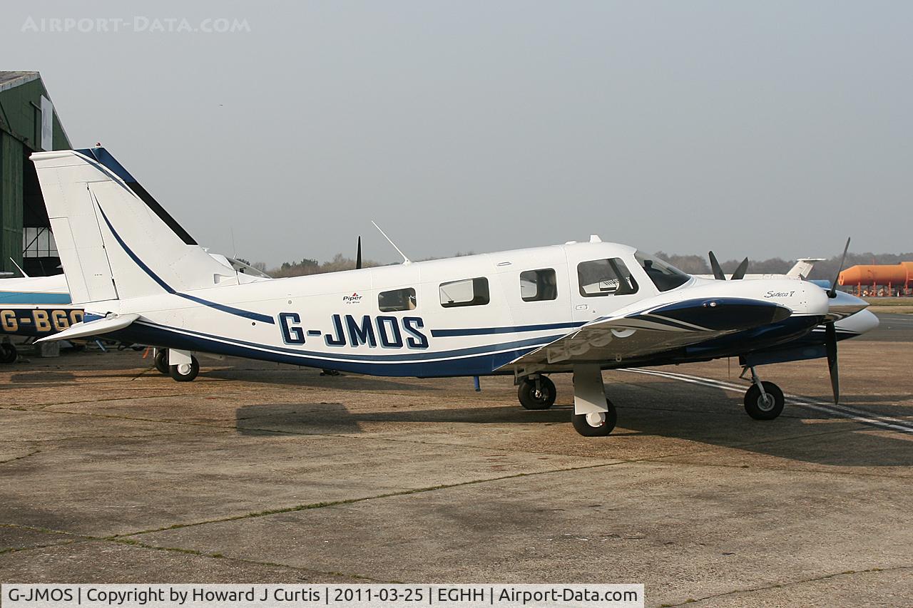 G-JMOS, Piper PA-34-220T Seneca V C/N 34-49378, Privately owned.