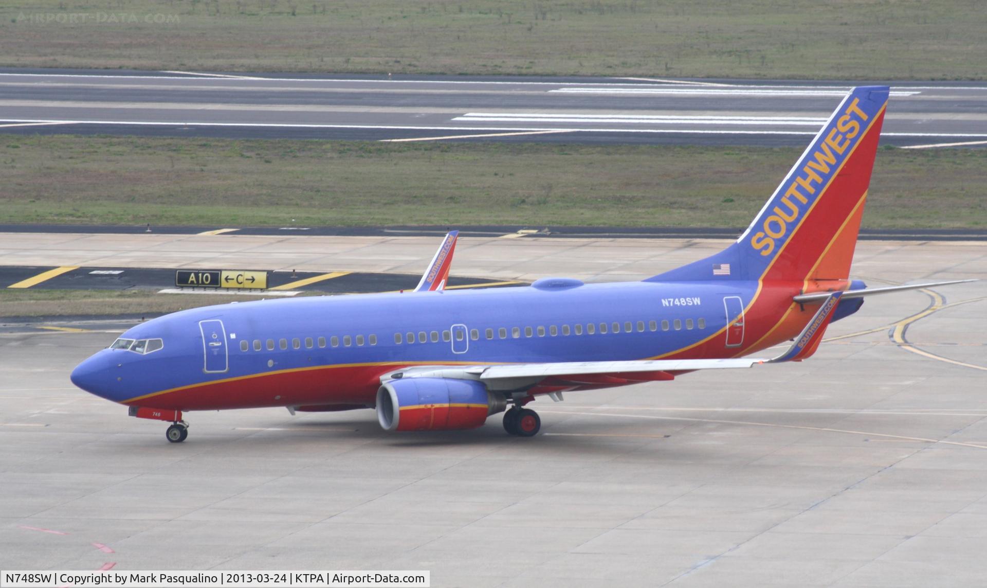 N748SW, 1999 Boeing 737-7H4 C/N 29800, Boeing 737-700