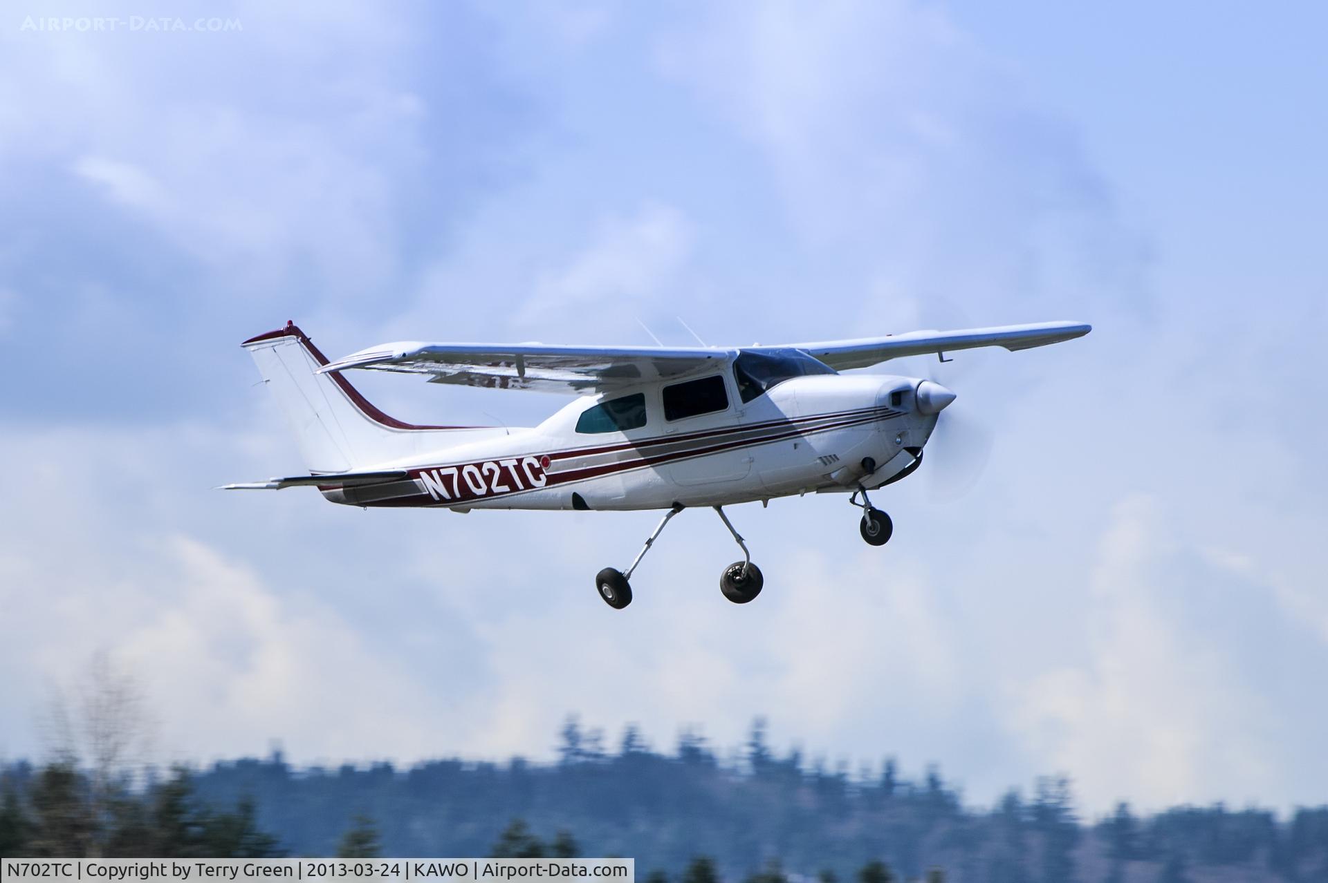 N702TC, 1976 Cessna T210M Turbo Centurion C/N 21061672, 1976 Cessna T210M C/N 21061672