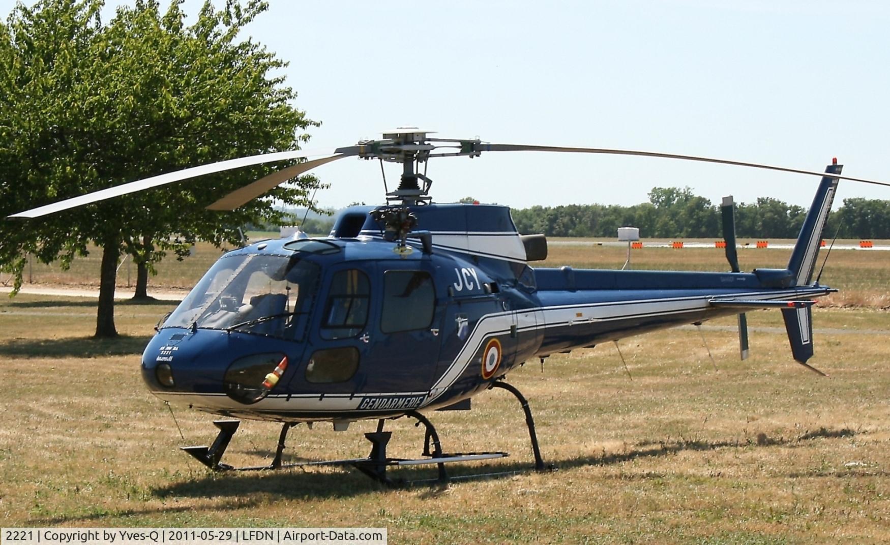 2221, Aérospatiale AS-350BA Ecureuil C/N 2221, Eurocopter AS 350 AB Ecureuil, Rochefort-St Agnant AB 721 (LFDN-RCO)
