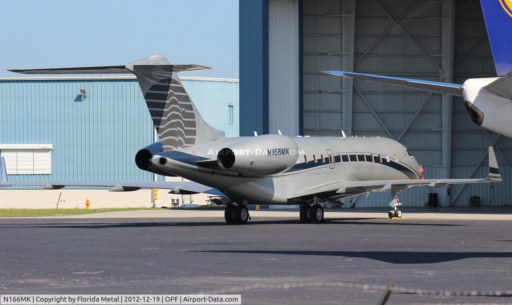 N166MK, 2006 Bombardier BD-700-1A11 Global Express C/N 9212, Global 5000
