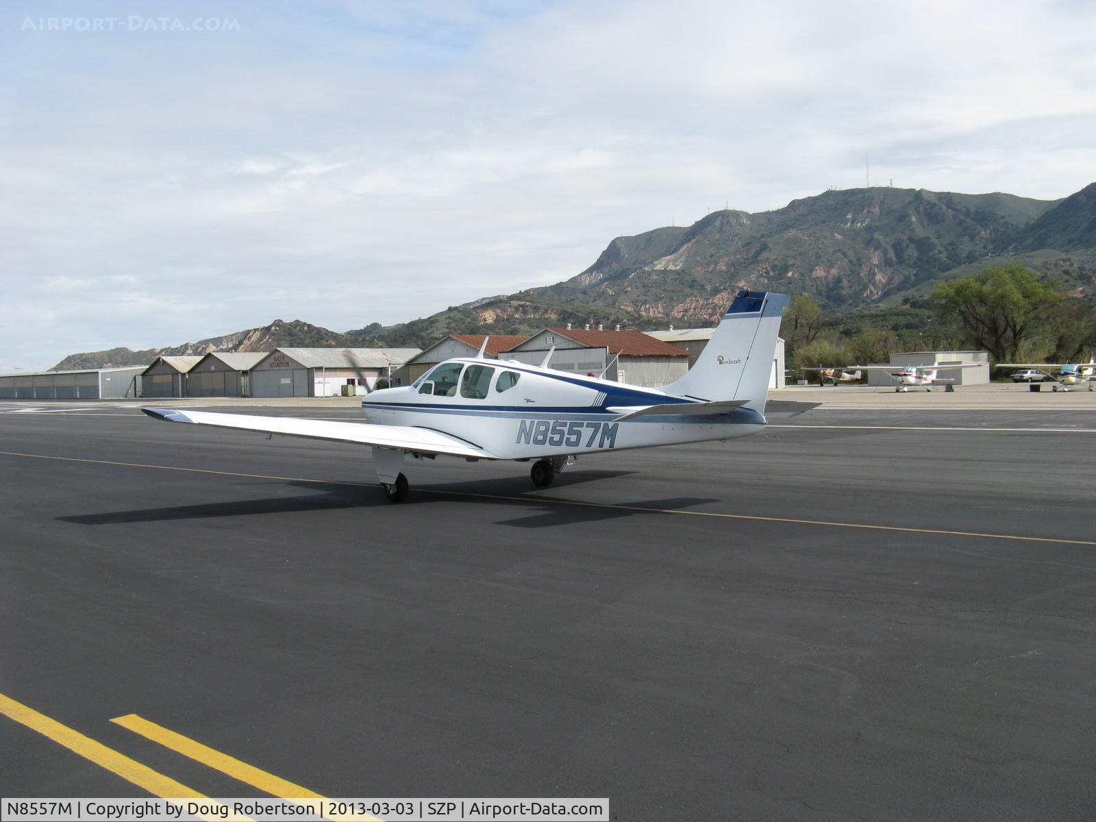 N8557M, 1963 Beech 35-B33 Debonair C/N CD-641, 1963 Beech 35-B33 DEBONAIR, Continental IO-470-K 225 Hp, taxi