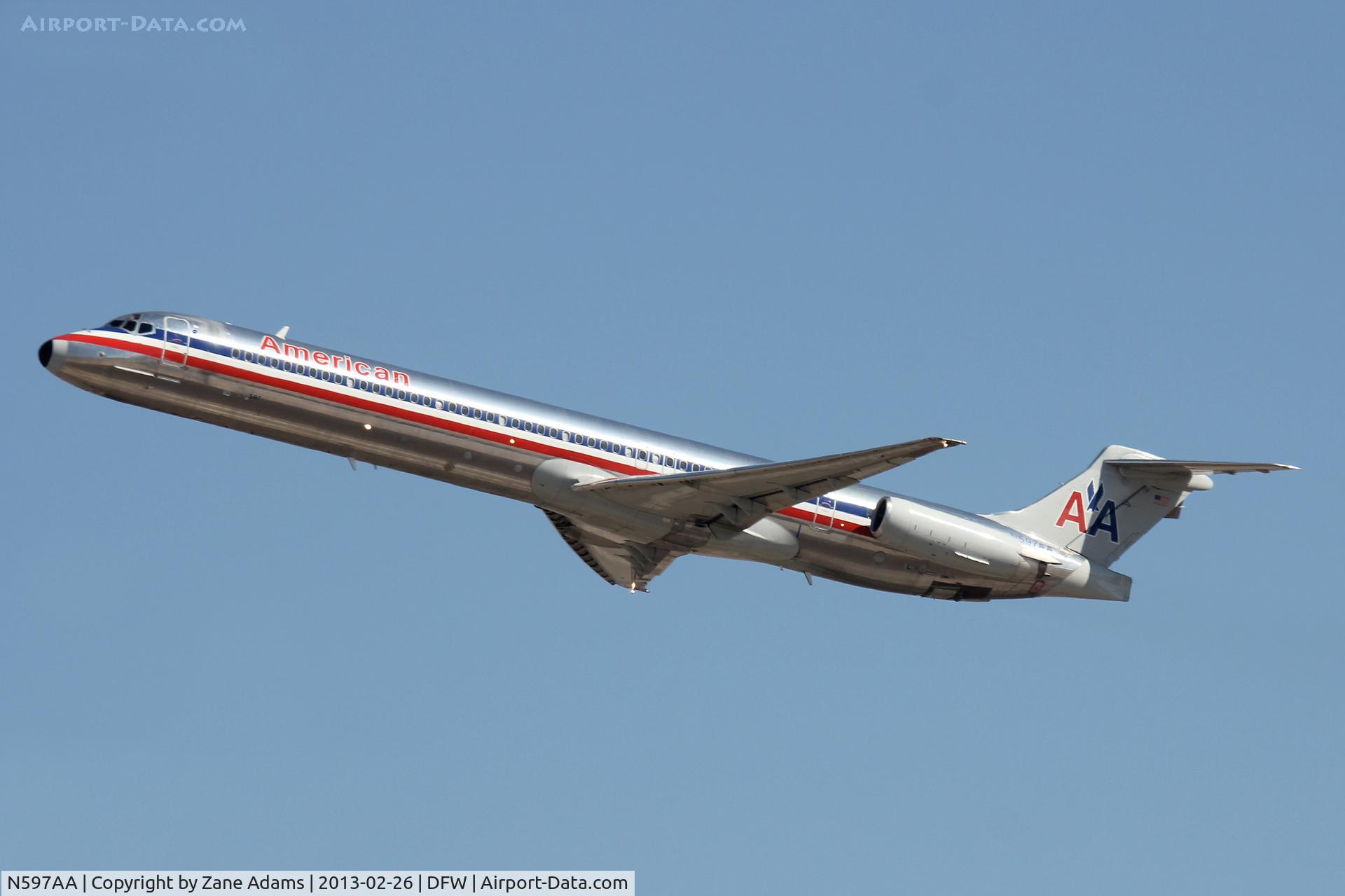 N597AA, 1992 McDonnell Douglas MD-83 (DC-9-83) C/N 53287, American Airlines departing DFW Airport