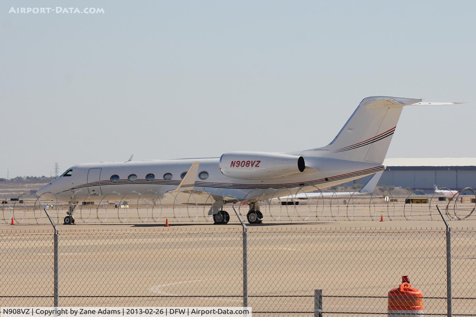 N908VZ, 2006 Gulfstream Aerospace GIV-X (G450) C/N 4051, On the general aviation ramp at DFW Airport