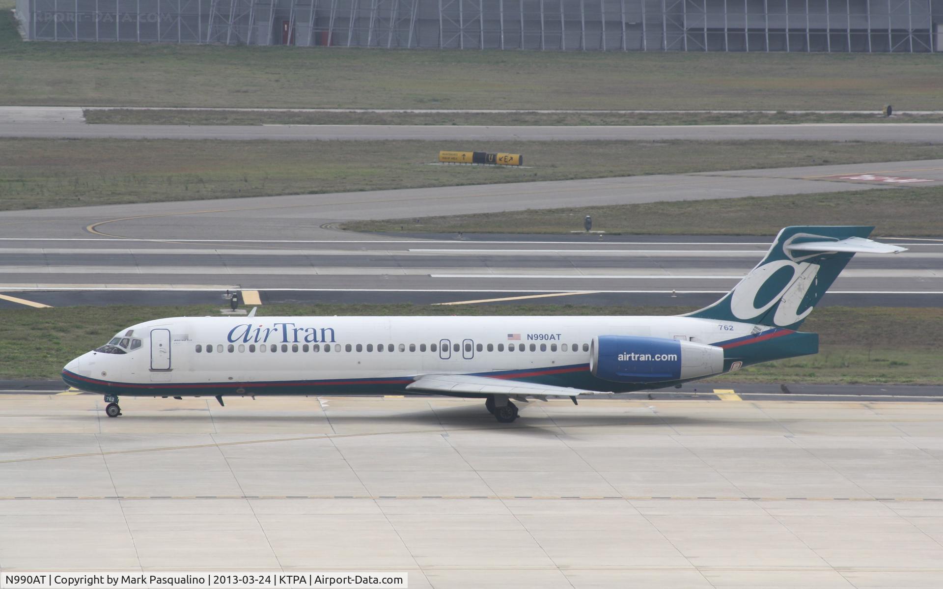 N990AT, 2001 Boeing 717-200 C/N 55134, Boeing 717-200