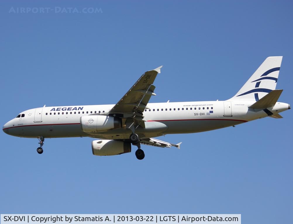 SX-DVI, 2007 Airbus A320-232 C/N 3074, on finals rnw 34 at Thessaloniki Makedonia airport
22/3/2013