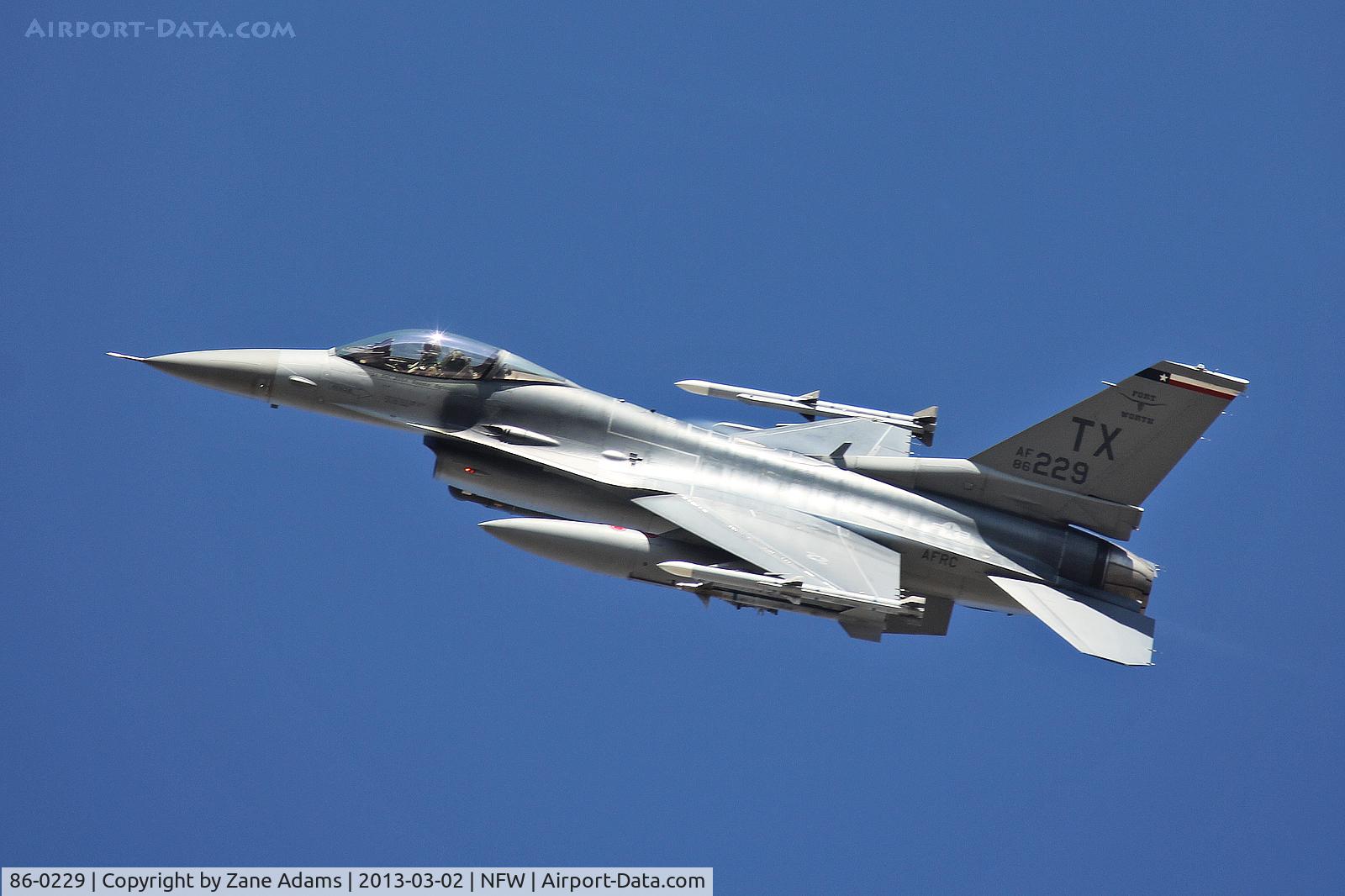 86-0229, General Dynamics F-16C Fighting Falcon C/N 5C-335, 301st FG F-16 at NAS Fort Worth