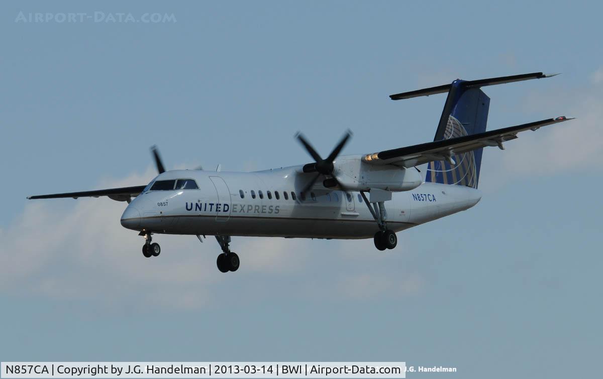 N857CA, 1998 Bombardier DHC-8-311 Dash 8 C/N 531, On final to 33L.