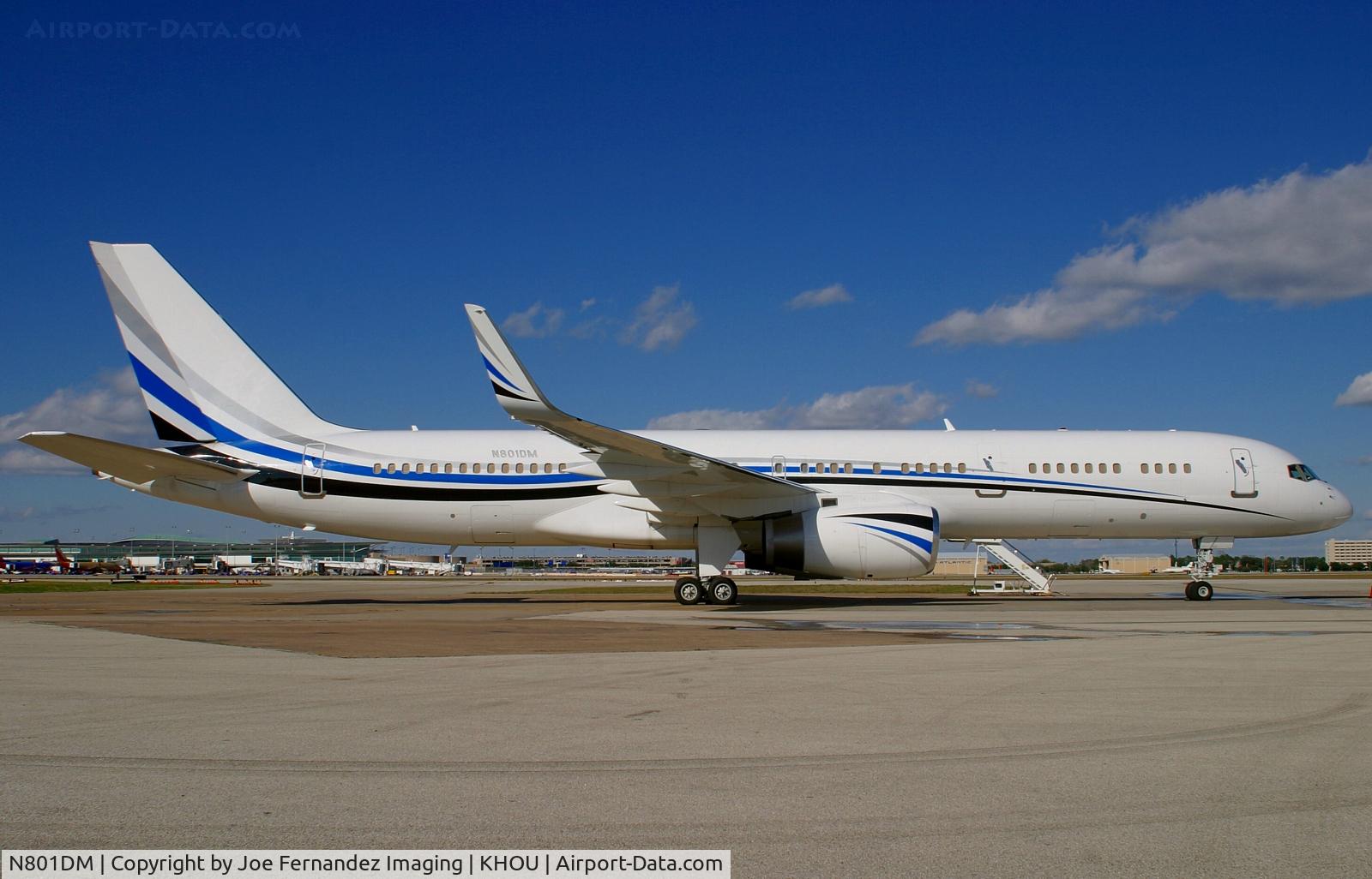 N801DM, 1992 Boeing 757-256 C/N 26240, Dallas Mavericks team plane.