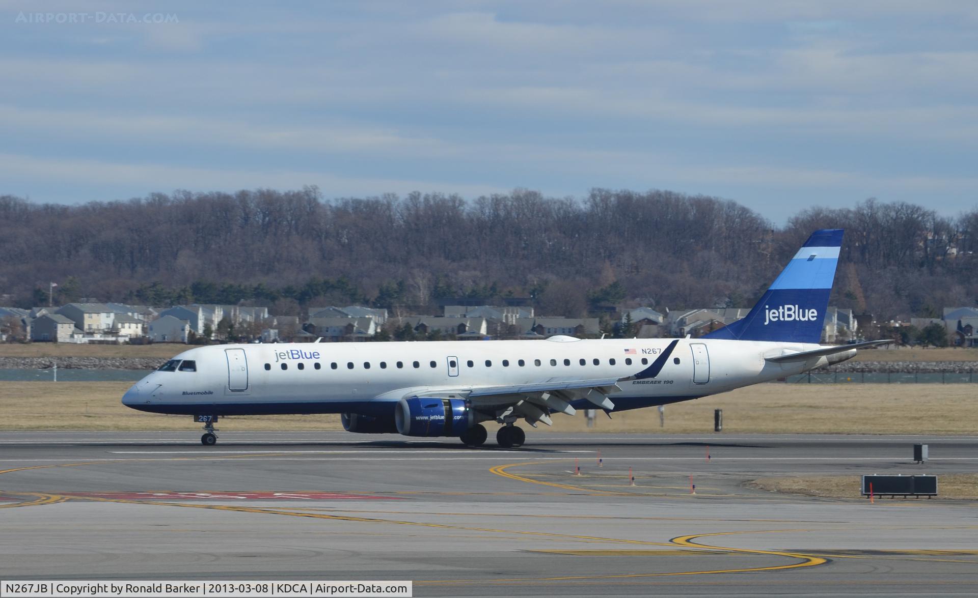 N267JB, 2007 Embraer 190AR (ERJ-190-100IGW) C/N 19000065, Landing roll - 