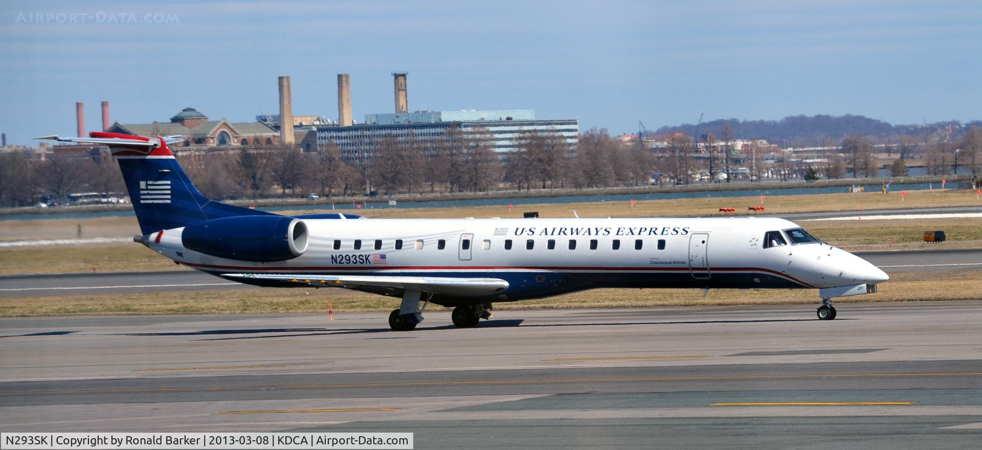 N293SK, 2001 Embraer ERJ-145LR (EMB-145LR) C/N 145500, Taxi DCA