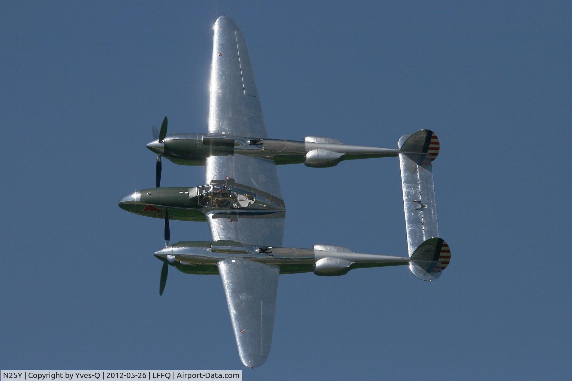 N25Y, 1944 Lockheed P-38L-5LO Lightning C/N AF44-53254, Lockheed P-38L Lightning (N25Y) , La Ferté-Alais Airfield (LFFQ) Air Show (Le Temps Des Hélices)