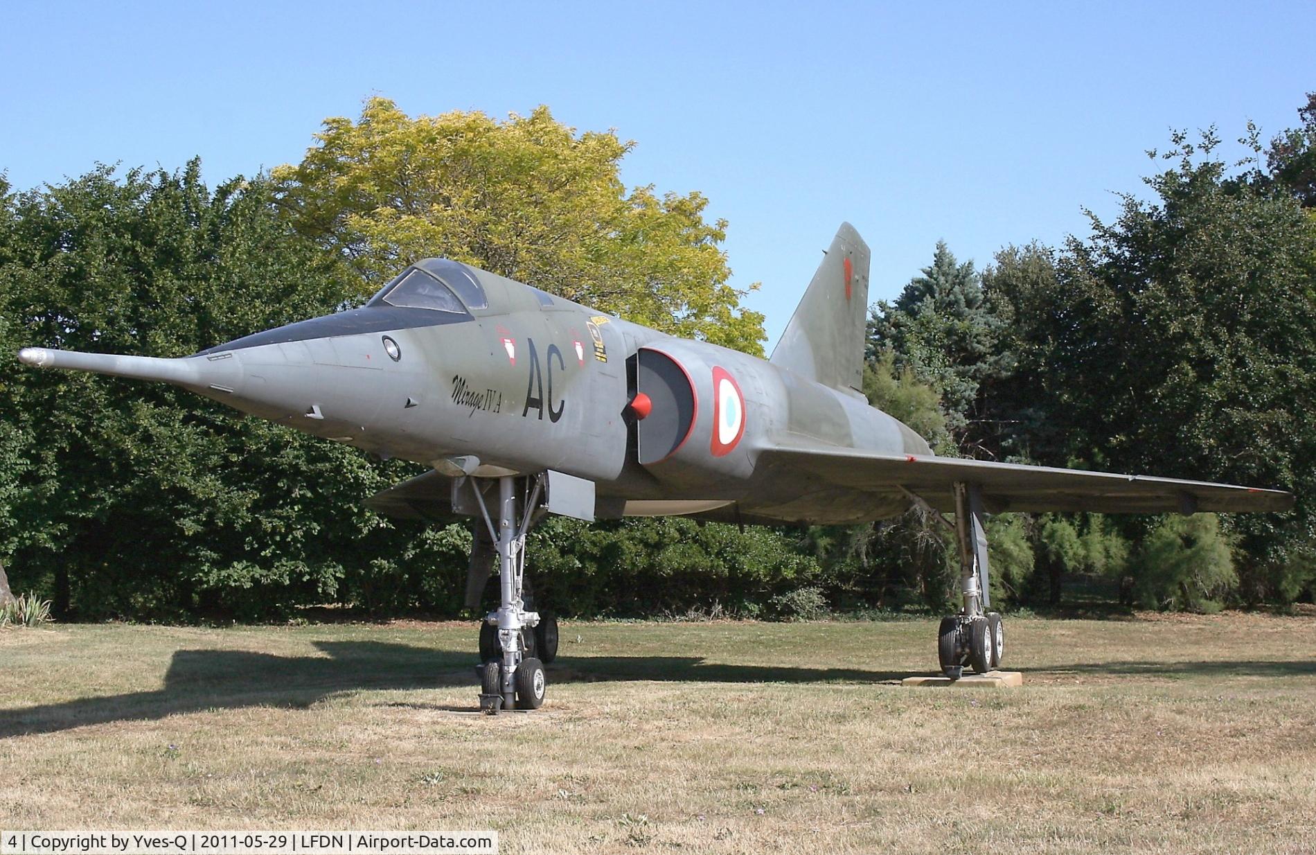 4, Dassault Mirage IVA C/N 4, Dassault Mirage IV A (cn 4/AC), Rochefort-St Agnant AFB Static Display (LFDN-RCO)