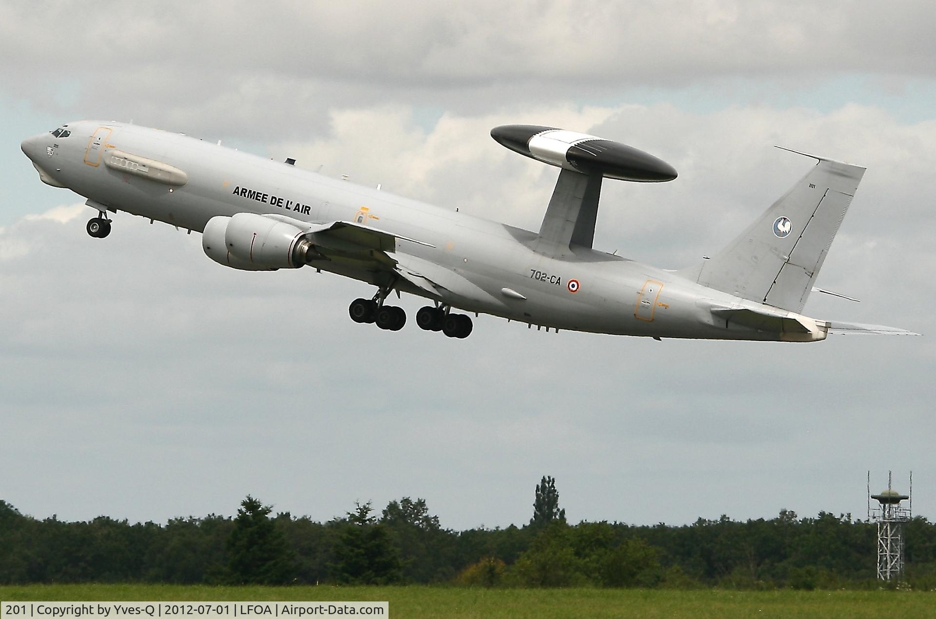 201, 1990 Boeing E-3F Sentry C/N 24115, French Air Force Boing E-3F SDCA, Take off rwy 24, Avord Air Base 702 (LFOA)