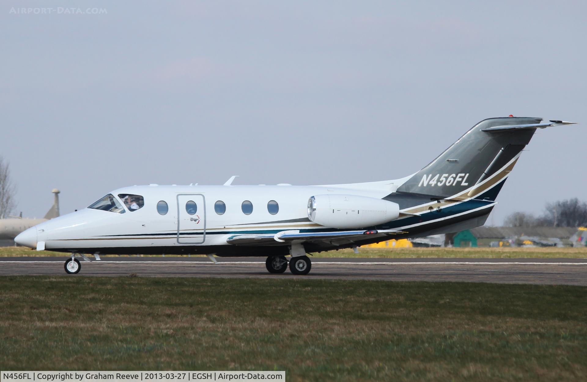 N456FL, 2003 Beechcraft 400A BeechJet C/N RK-365, About to depart on runway 09.