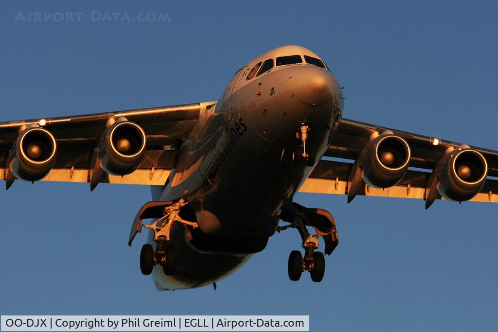 OO-DJX, 1996 British Aerospace Avro 146-RJ85 C/N E.2297, Taken at EGLL.