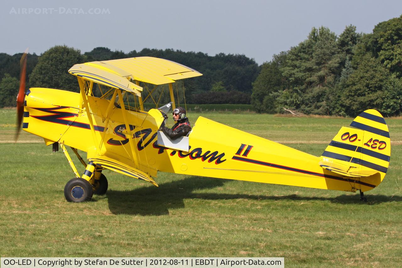 OO-LED, Stampe-Vertongen SV-4C C/N 388, Schaffen Fly In 2012.