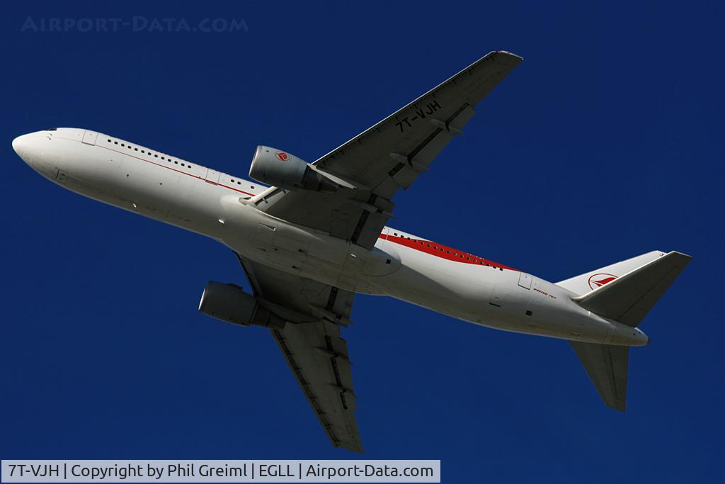 7T-VJH, Boeing 767-3D6 C/N 24767-323, Taken at EGLL.
